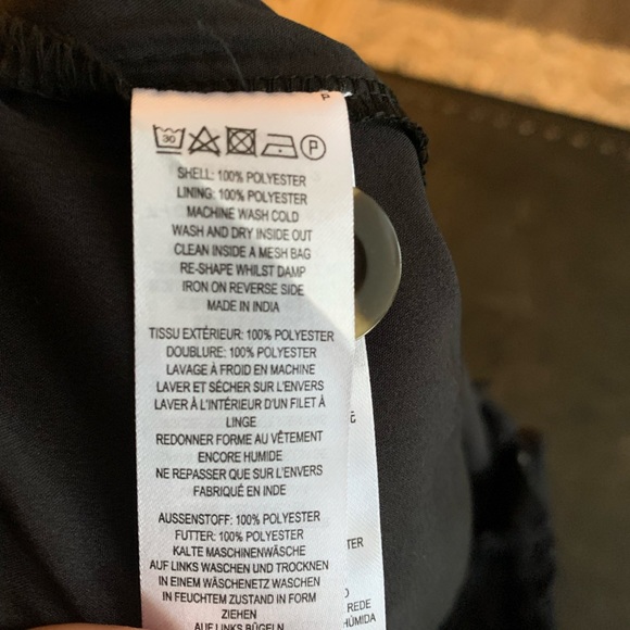 French Connection lace capris pants! Cute for summer evening! - Picture 4 of 6